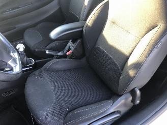 Citroën DS3 DS3 1.6 e-HDi So Chic picture 18