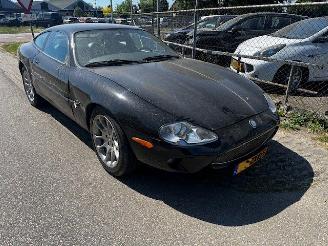 Jaguar Xk-8 v8 coupe picture 2