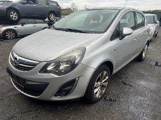 Vrakbiler auto Opel Corsa  2014/1