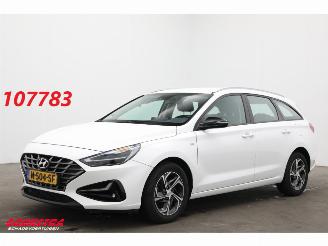 Voiture accidenté Hyundai I-30 Wagon 1.0 T-GDi MHEV Comfort Smart Clima Navi Cruise Camera PDC 2022/1