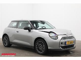 Mini Mini SE Essential 54.2 kWh 218 PK LED Navi Cruise Camera picture 2