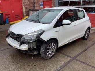 Salvage car Toyota Yaris Yaris III (P13), Hatchback, 2010 / 2020 1.5 16V Hybrid 2016/5