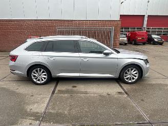 Skoda Superb  picture 2