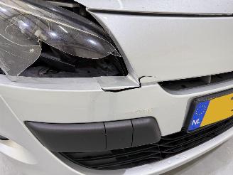 Renault Mégane HB 1.5 dCi FAP Dynamique picture 12