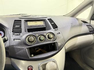 Mitsubishi Grandis 2.4-16V Intense 7-pers. picture 23