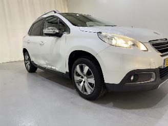Peugeot 2008 1.2 PureTech 82 Allure Clima picture 44