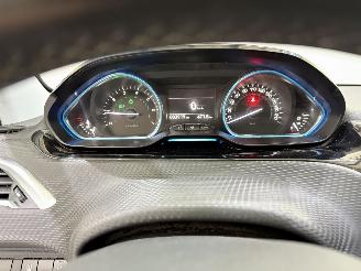 Peugeot 2008 1.2 PureTech 82 Allure Clima picture 26