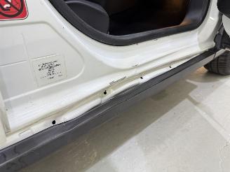 Peugeot 2008 1.2 PureTech 82 Allure Clima picture 11