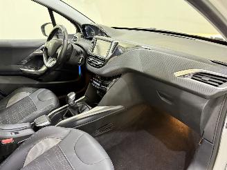 Peugeot 2008 1.2 PureTech 82 Allure Clima picture 28