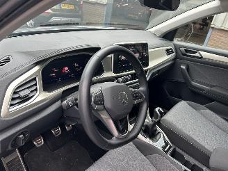 Volkswagen T-Roc 1.0 TSI    Move picture 17