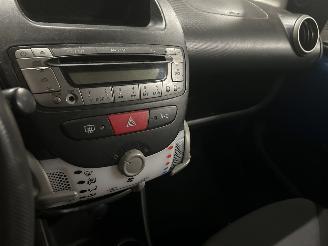 Peugeot 107 1.0 Accent  5 Drs-Airco picture 8