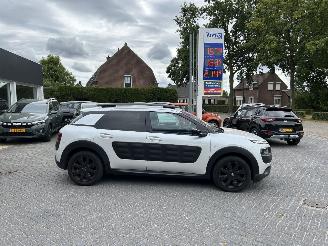 Unfallwagen Citroën C4 cactus 1.2 Pure Tech Shine 2015/7