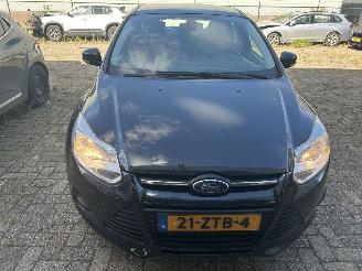 Ford Focus 1.6 TDCI   5 Drs picture 2