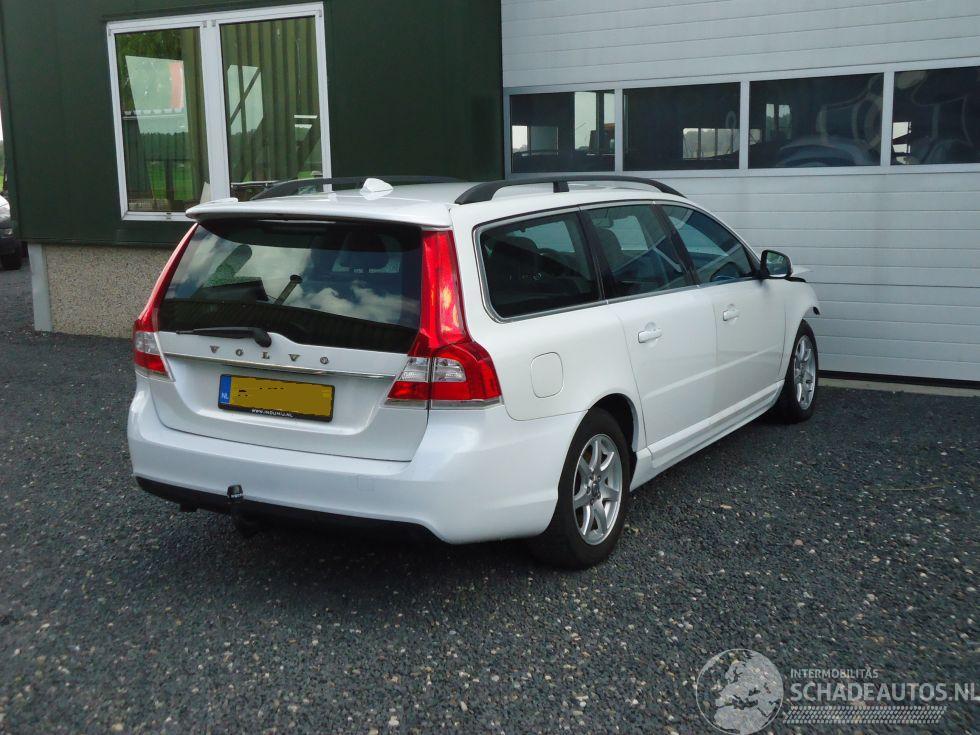 Volvo V-70 T4 Nordic + Clima Navi Trekhaak