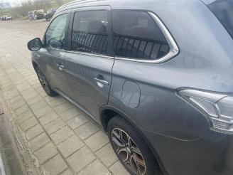 Mitsubishi Outlander Outlander (GF/GG), SUV, 2012 / 2022 2.0 16V PHEV 4x4 picture 11