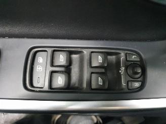 Volvo Xc-60 2.0 D4 FWD R-Design Momentum picture 15