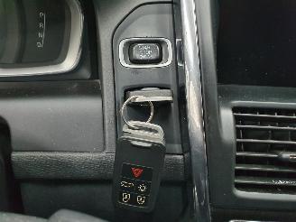 Volvo Xc-60 2.0 D4 FWD R-Design Momentum picture 37