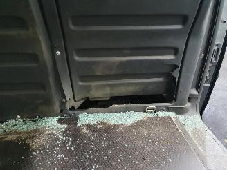 Volkswagen Caddy SA 2.0 TDI L1H1 HighLine BlueMotion picture 14