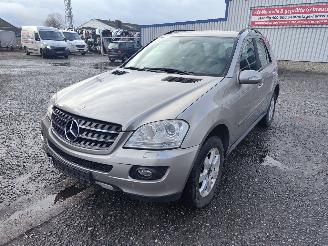 disassembly passenger cars Mercedes M-klasse 320 CDI Beige 723 Onderdelen 642940 Motor 2007/9