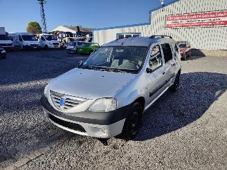 Purkuautot passenger cars Dacia Logan MCV 1.6 Zilver TED69 Onderdelen K7M710 Motor 2007/6