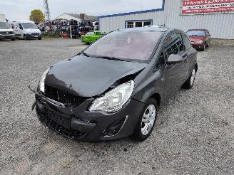 Opel Corsa 1.2 16V Grijs Z177 Onderdelen A12XEL Motor picture 1