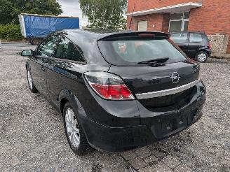 Opel Astra GTC 1.6 picture 7
