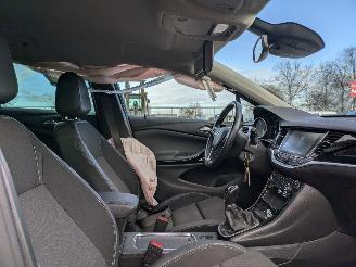 Opel Astra 1.6 D picture 13