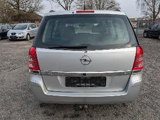 Opel Zafira 1.9 CDTI picture 6