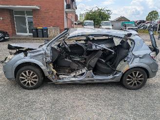 Opel Astra 1.8 picture 8