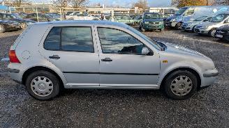 Volkswagen Golf  picture 4