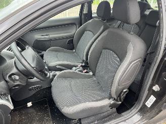 Peugeot 206+  picture 10