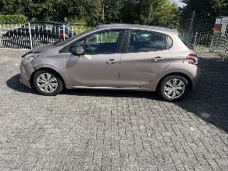 Peugeot 208 1.4 vti picture 2