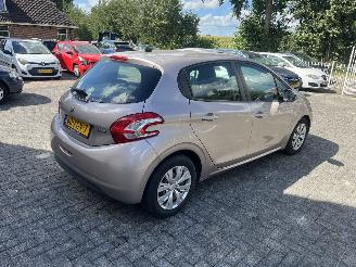 Peugeot 208 1.4 vti picture 5