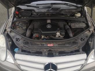 Mercedes R-klasse R (W251), MPV, 2005 / 2014 5.0 500 V8 32V 4-Matic picture 16
