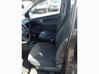 Peugeot 107 107, Hatchback, 2005 / 2014 1.0 12V picture 9