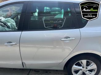 Renault Scenic Scenic III (JZ), MPV, 2009 / 2016 2.0 16V CVT picture 13