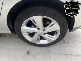 Renault Scenic Scenic III (JZ), MPV, 2009 / 2016 2.0 16V CVT picture 12