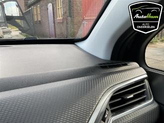 Peugeot 2008 2008 (CU), MPV, 2013 / 2019 1.2 12V e-THP PureTech 110 picture 13