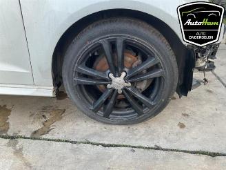 Audi A3 A3 Sportback (8VA/8VF), Hatchback 5-drs, 2012 / 2020 1.6 TDI Ultra 16V picture 19