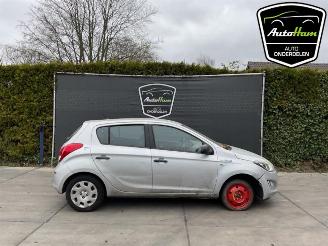 Vrakbiler auto Hyundai I-20 i20, Hatchback, 2008 / 2015 1.2i 16V 2013/2