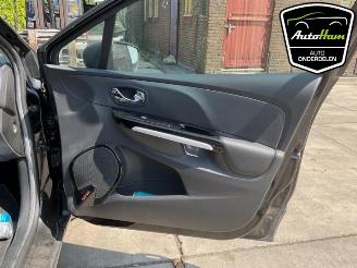 Renault Clio Clio IV Estate/Grandtour (7R), Combi 5-drs, 2012 / 2021 0.9 Energy TCE 12V picture 25