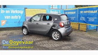 demontáž osobní automobily Smart Forfour Forfour (453), Hatchback 5-drs, 2014 1.0 12V 2017/3