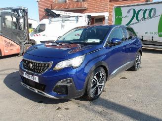 Voiture accidenté Peugeot 3008 ALLURE 2019/4