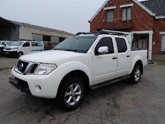damaged passenger cars Nissan Navara  2012/3