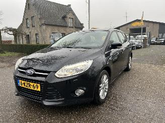 Damaged car Ford Focus 1.0 EcoBoost Titanium 2012/6