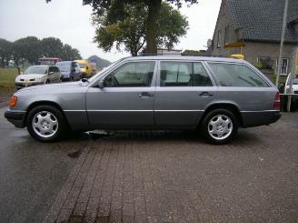 Mercedes 200-300D 3.0 300 TE 24_V (124.091) MULTI KLEPPER !!! UNIEKE AUTO MET OA AIRCO picture 15