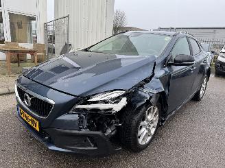Volvo V-40 CROSS COUNTRY 1.5 T3 AUTOMAAT BJ 2019 picture 1