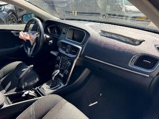 Volvo V-40 1.5 T2 Momentum Automaat picture 13
