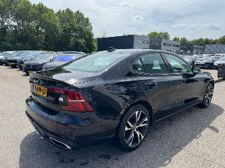 škoda osobní automobily Volvo S-60 2.0 Recharge T6 AWD Core AUTOMAAT 2023/6