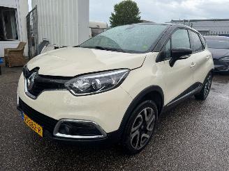 krockskadad bil auto Renault Captur 1.2 AUTOMAAT TCe Dynamique BJ 2016 128.881 KM 2016/2